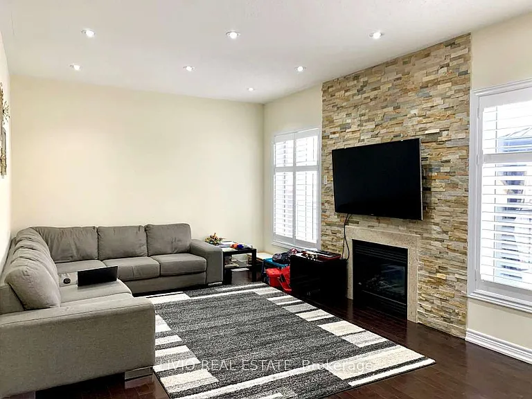 95 Leadership Dr — Photo 5