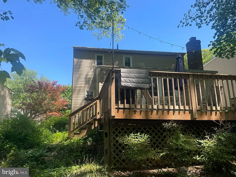 1666 Hemlock Cir — Photo 37