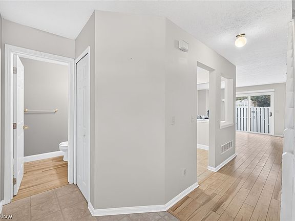 5th image of 4228 River Ridge Dr
