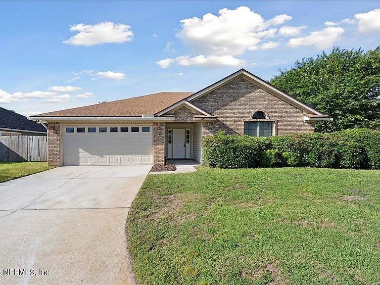 4470 Carriage Crossing Dr — Photo 1