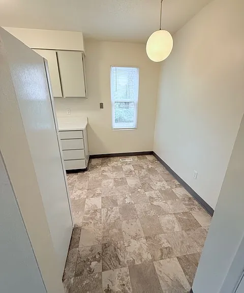 2101 SW Camelot Ct — Photo 10