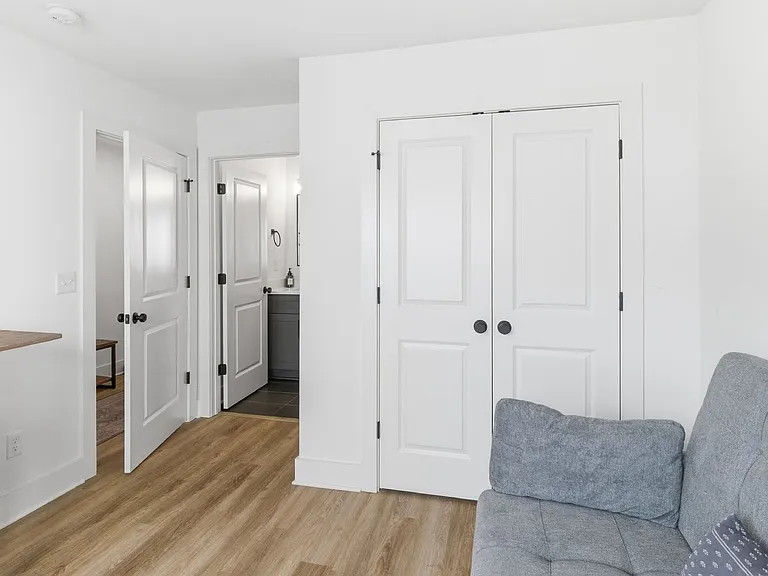 700 N Dupont Ave #311 — Photo 6