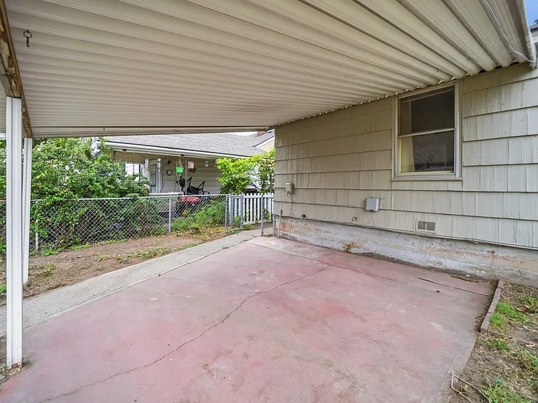 2403 W Everett Ave — Photo 41