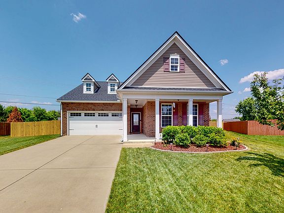 2nd image of 3405 Hyde Ct