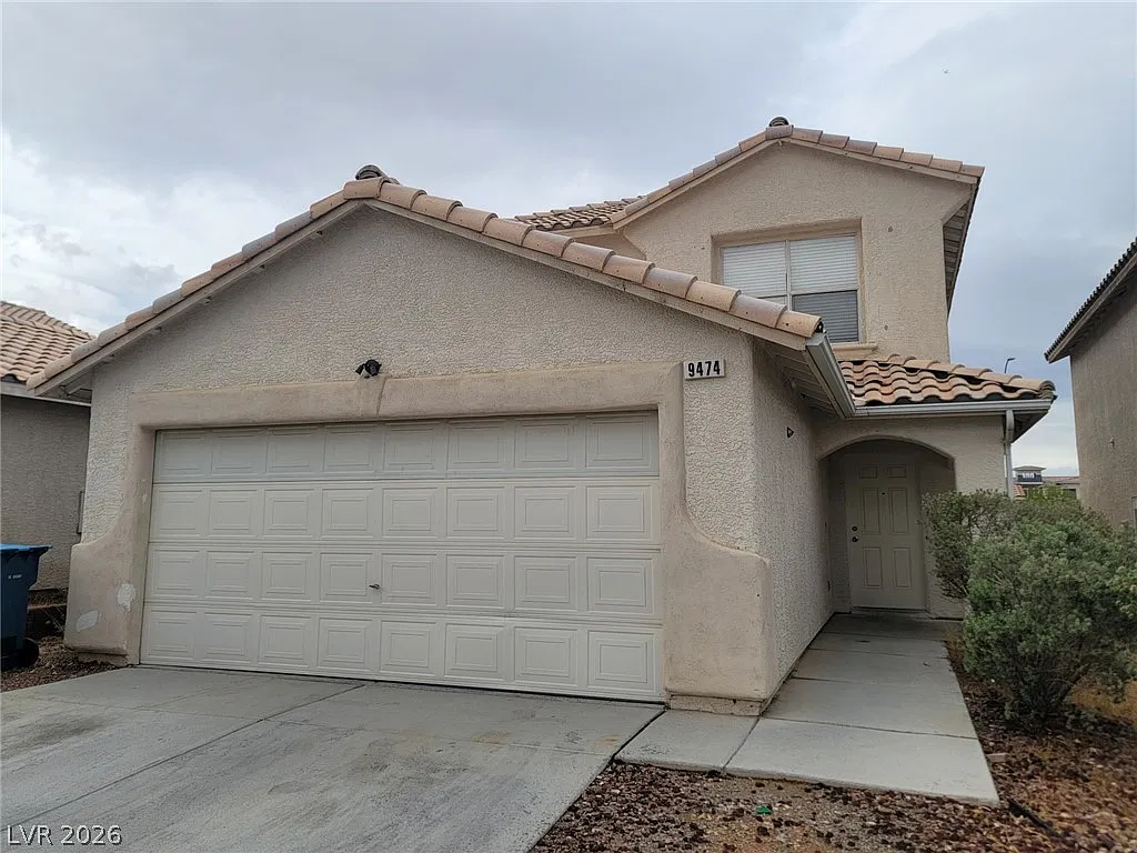 4 bed, 3.0 bath, 1727 sqft, $2,180 — Photo 1