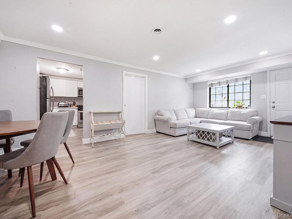 1st image of 3 Newbrook Lane #3