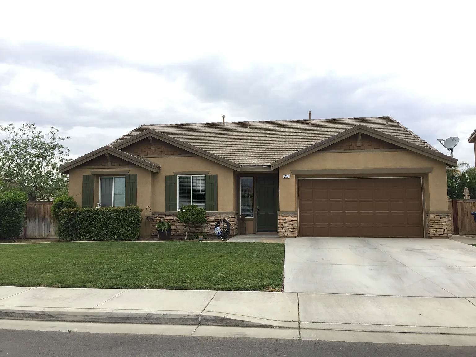 6205 Shasta Daisy Way photo 1