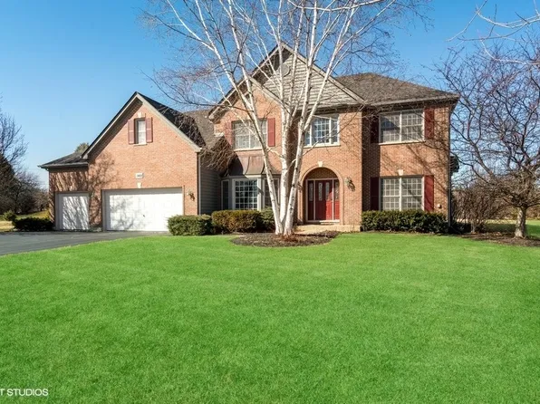 3401 Braberry Ln, Crystal Lake, IL 60012