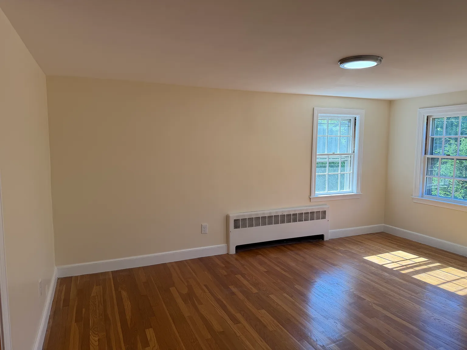 3 bed, 1744 sqft, $4,000 — Photo 4