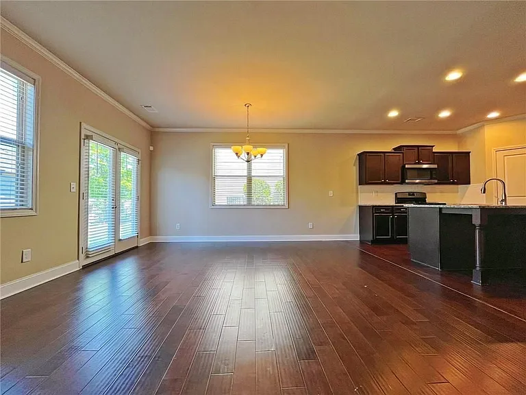 330 Holdings Dr — Photo 10