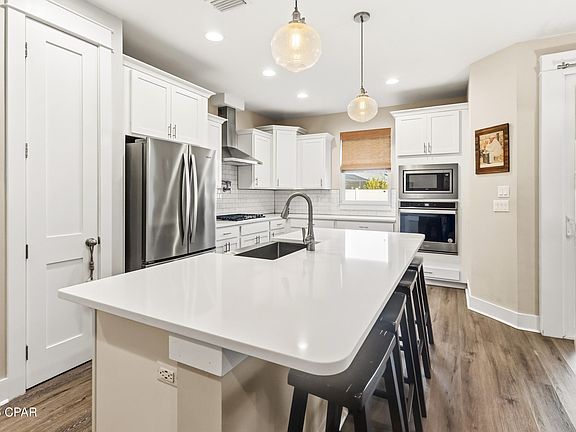 4th image of 528 Ward Creek Ln