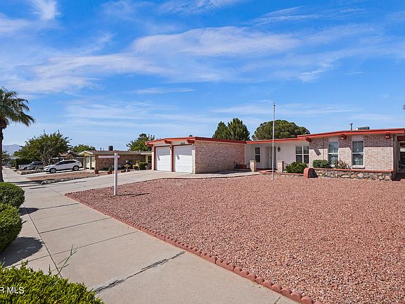 4th image of 10401 Kinross Ave