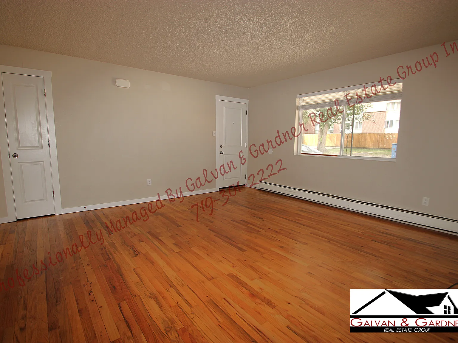 2 bed, 720 sqft, $900 — Photo 2