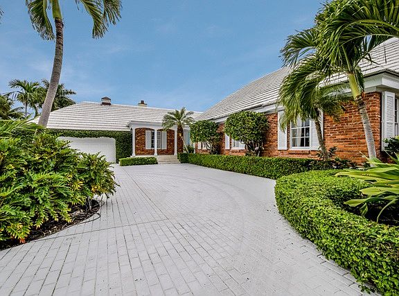 3rd image of 1255 Lake Worth Ln