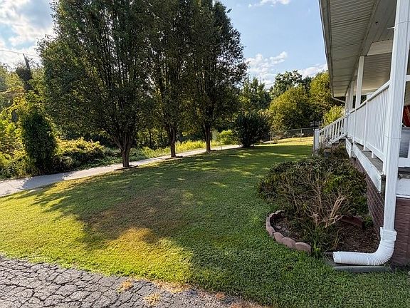 5th image of 44 Jackson Church Rd
