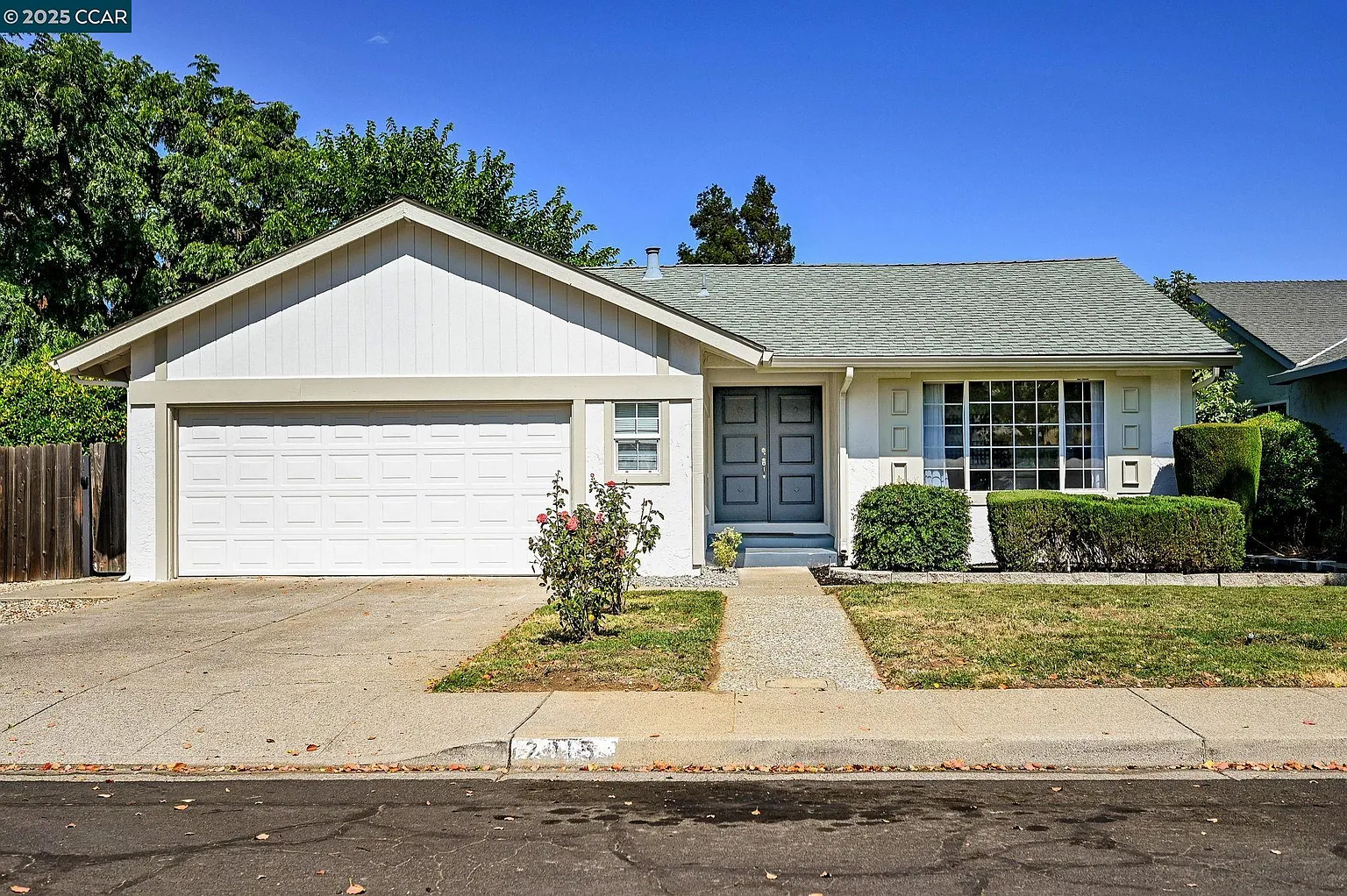 2915 Watson Ct E photo 1