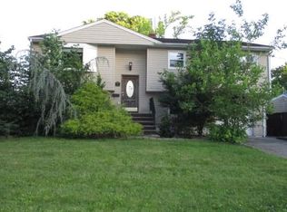 37 Preston Rd, Colonia, NJ 07067