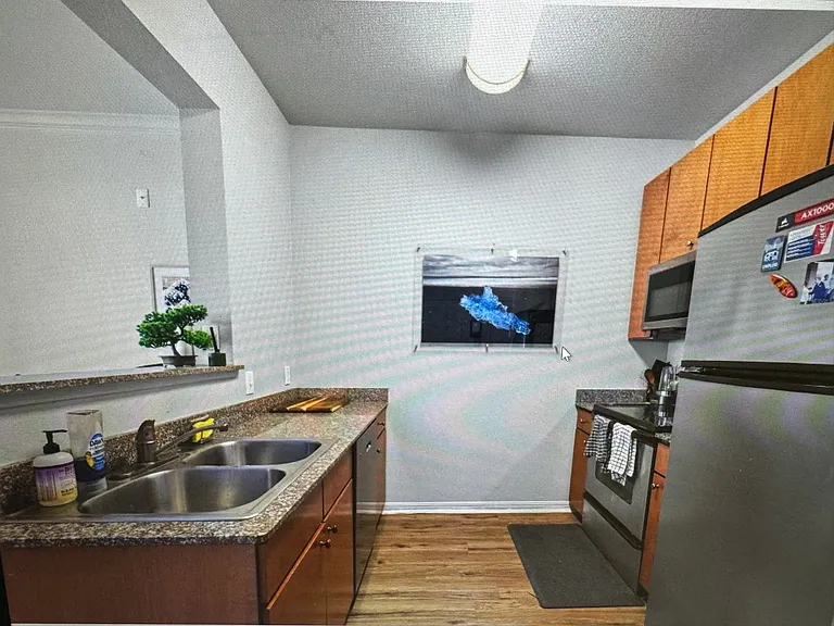 2502 Leon St #307 — Photo 7