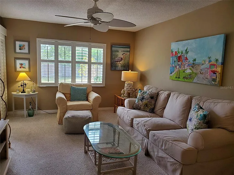 1400 Arrowhead Cir W — Photo 6