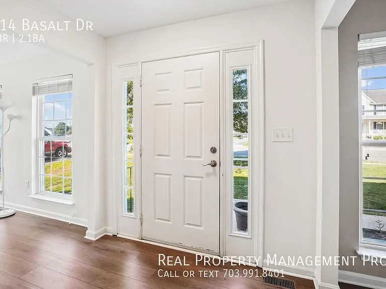 114 Basalt Dr — Photo 2