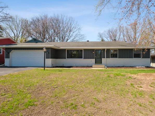 2947 Howard St N, Maplewood, MN 55109