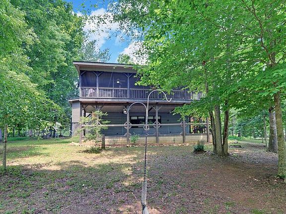 2nd image of 999 Old Mill Rd