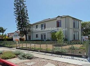5554 W Olympic Blvd, Los Angeles, CA 90036