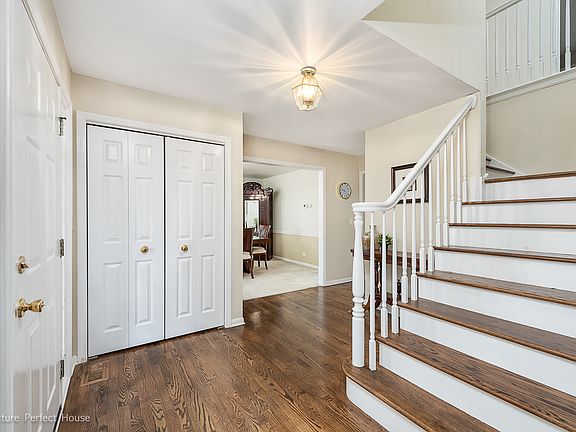 3rd image of 3759 Caine Dr