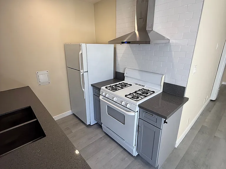 12736 Mitchell Ave #5 — Photo 3