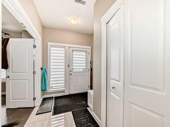 3rd image of 106 NE Cougar Ridge Lndg SW