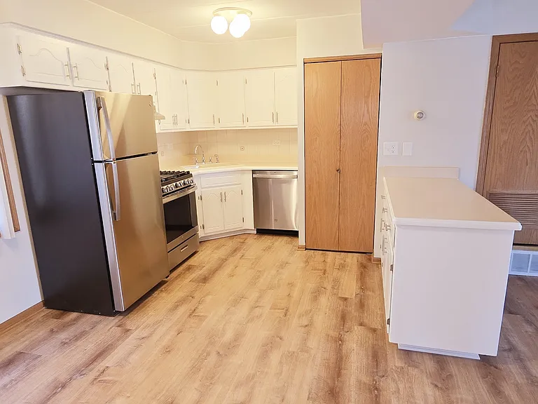9517 Minnick - #2E — Photo 1