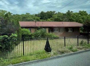 701 Breezemont Dr, Charleston, WV 25302