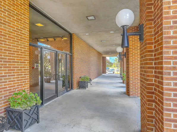 14 Lockwood Dr #7ABG, Charleston, SC 29401