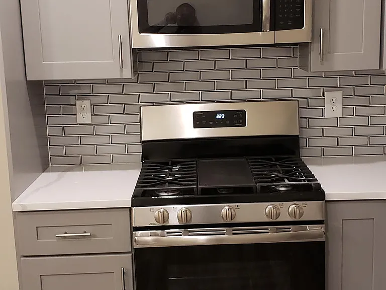 55 Hazelwood Ave #2 — Photo 2