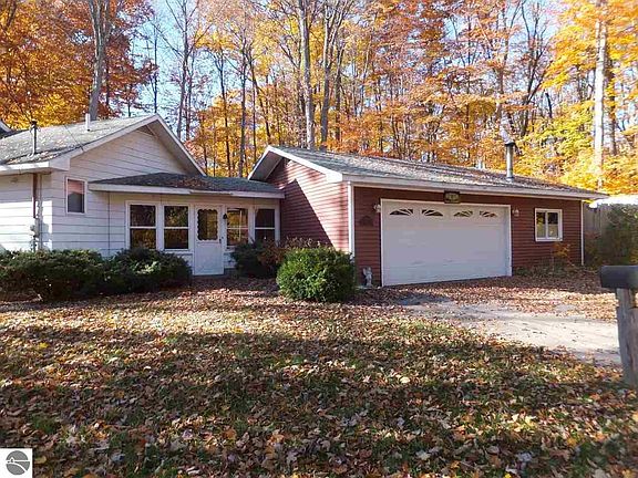 3rd image of 4124 White Birch Dr