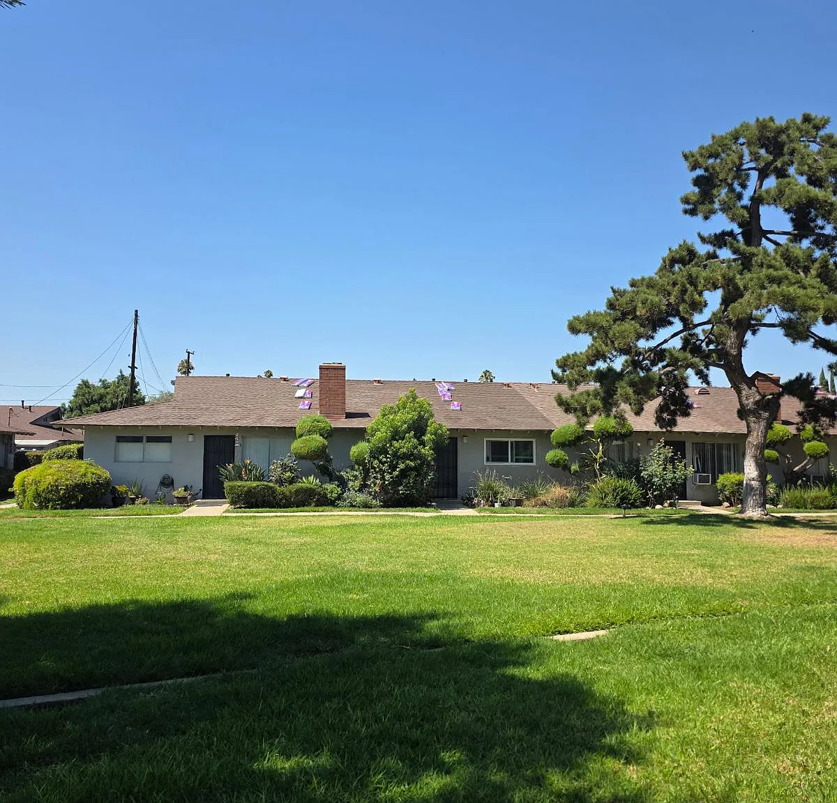 2000 W Pacific Ave — Photo 2
