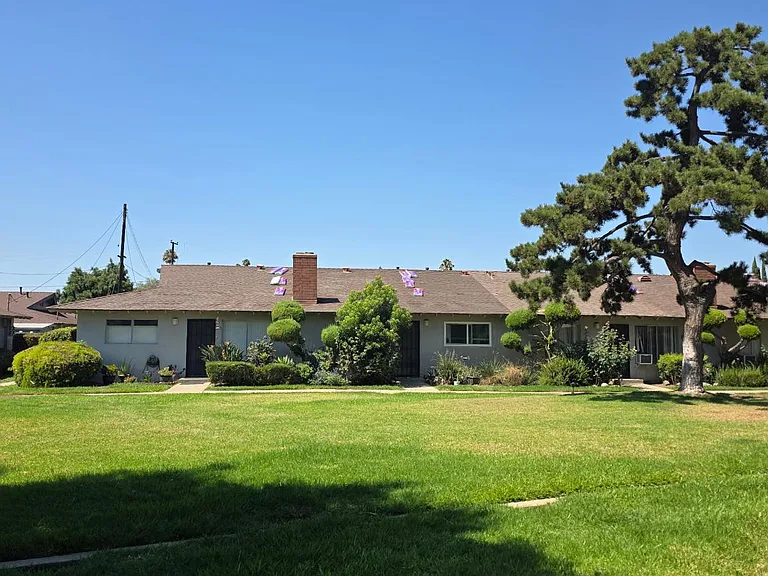 2000 W Pacific Ave — Photo 3
