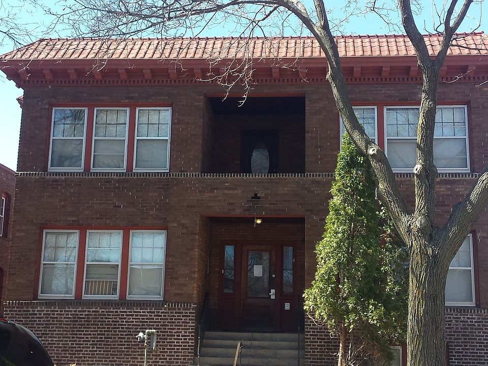 1st image of 269 Oxford St N