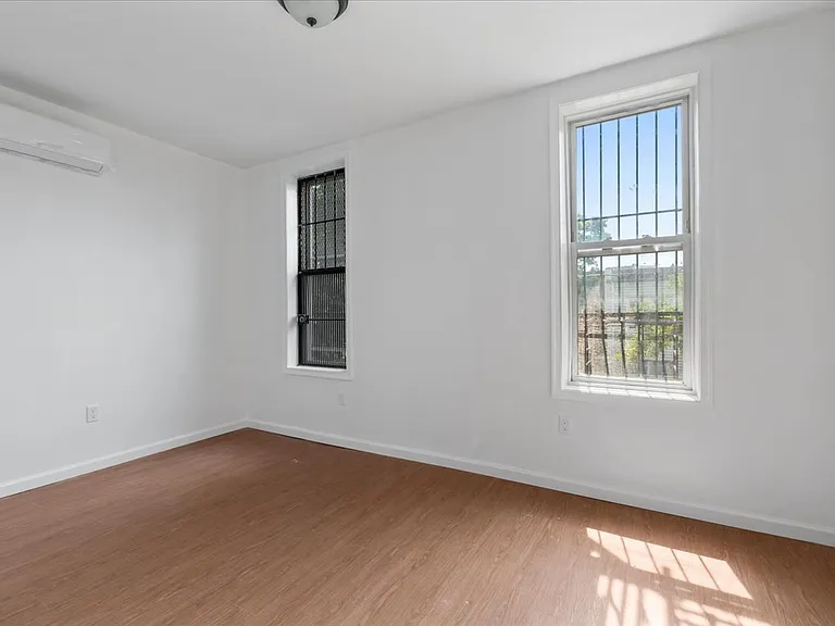324 Eldert St #2B — Photo 6
