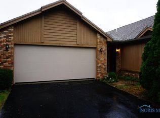 1102 Bernath Pkwy #F, Toledo, OH 43615