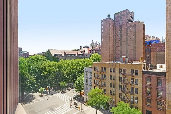 Rented by Halstead Real Estate | media 6