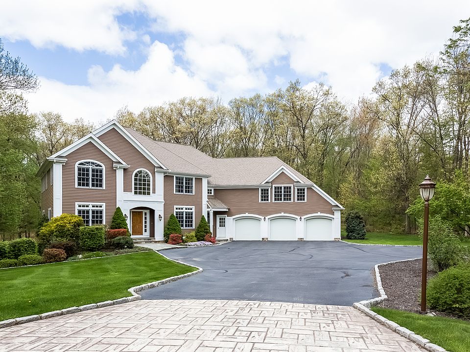 10 Dylan Drive