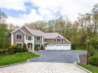 10 Dylan Dr, Newtown, CT 06470