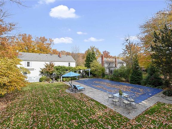 5th image of 31113 Manchester Ln