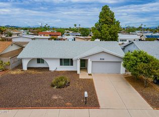 acoaco様 AMACO – Cone 5/6 – SH-51 Hibiscus Gloss – Krueger Pottery Supply