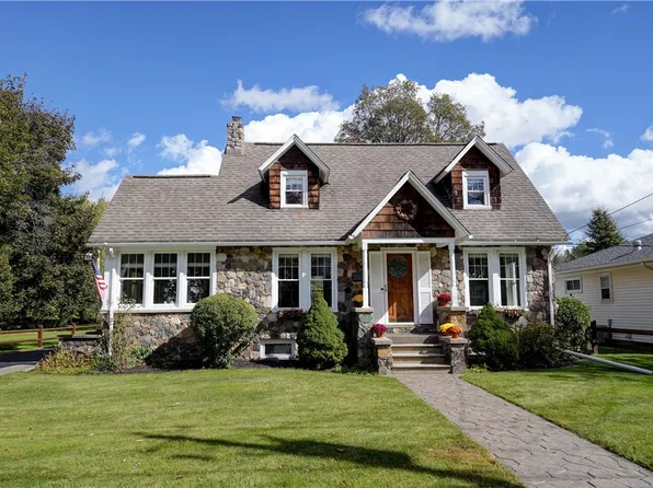 68 Ontario St, Honeoye Falls, NY 14472