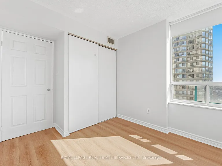 285 Enfield Pl #604 — Photo 34