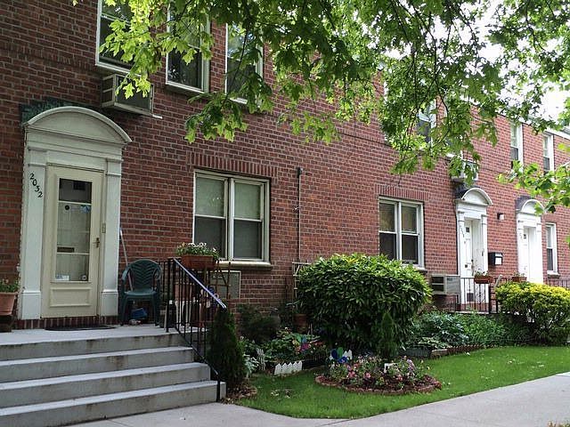 1st image of 2028 E 58th St