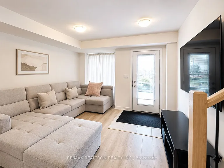 1695 Dersan St #102 — Photo 4