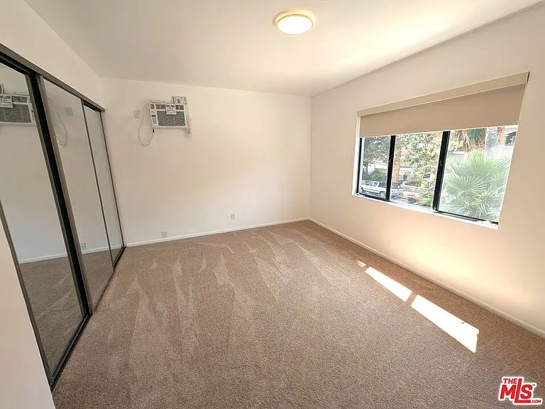 422 Arnaz Dr #4 — Photo 7